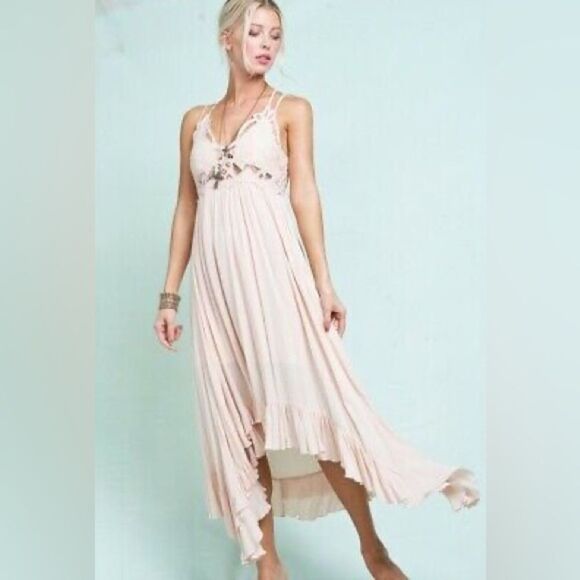 La Miel Sand Boho Crochet Stretchy Lace Dress beige size Small nwt - Picture 1 of 9